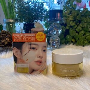 Green Tangerine Vita C Toner Pad - Yellow South Korean Skincare